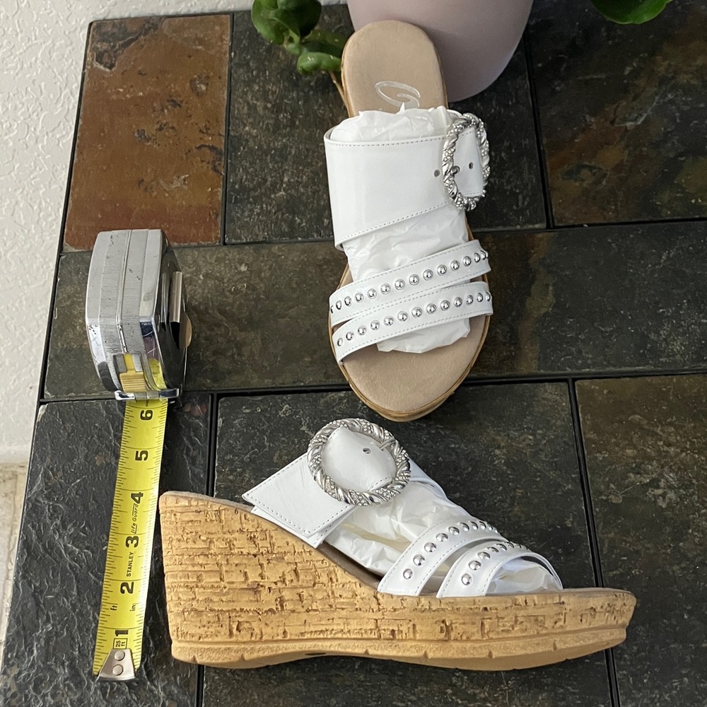 Onex Style Bashful White Studded Cork Wedge Slide Sandals Size 7 NEW